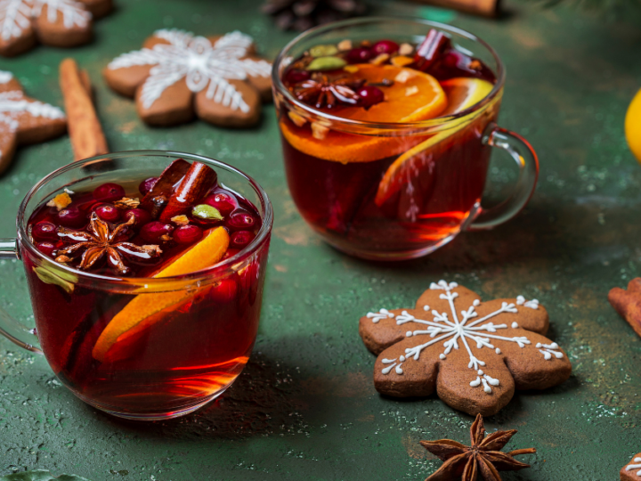 Ho Ho Ho ! Let’s get cozy with mulled tea.